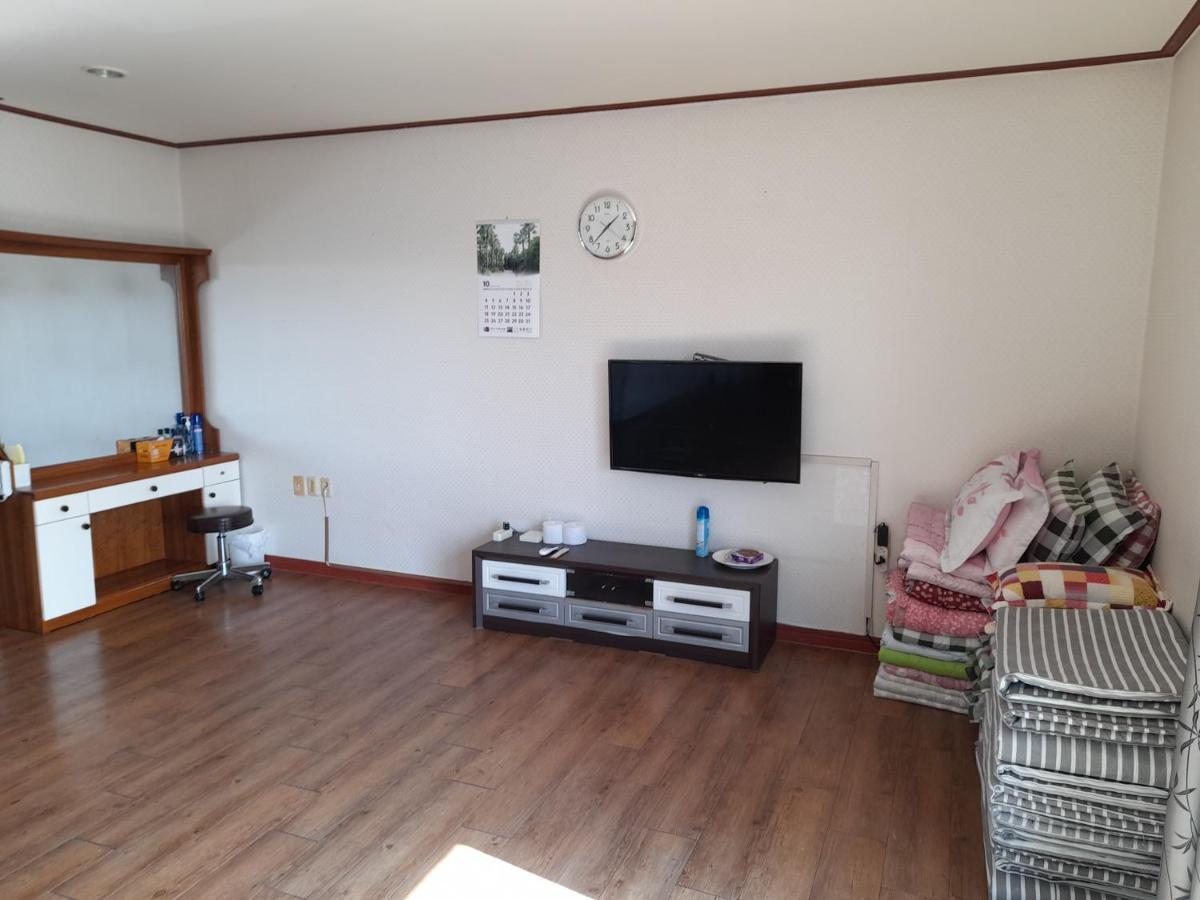 Haeansung Pension Seogwipo Ngoại thất bức ảnh